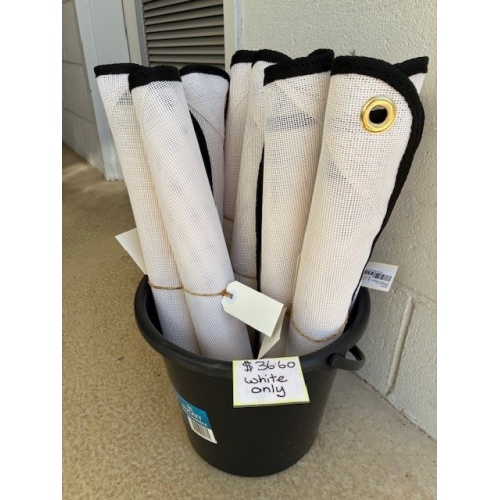 mini_white_ds_whip_holder_in_bucket