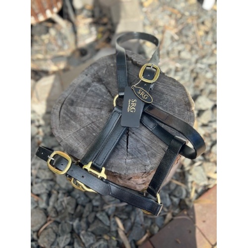 srg_3_black_halter